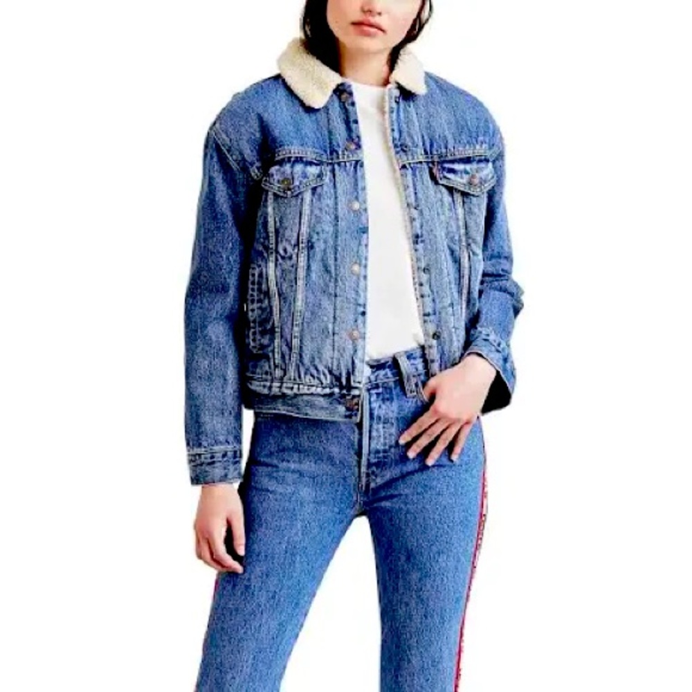 Levi's Premium Ex-Boyfriend Denim Trucker Jacket w/ Faux-Fur lining, Sky Blue WM